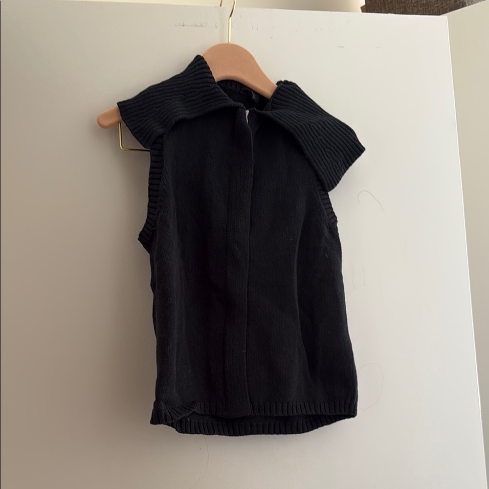Black Sleeveless Knit Top